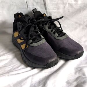 Adidas kids basketball ball shoes